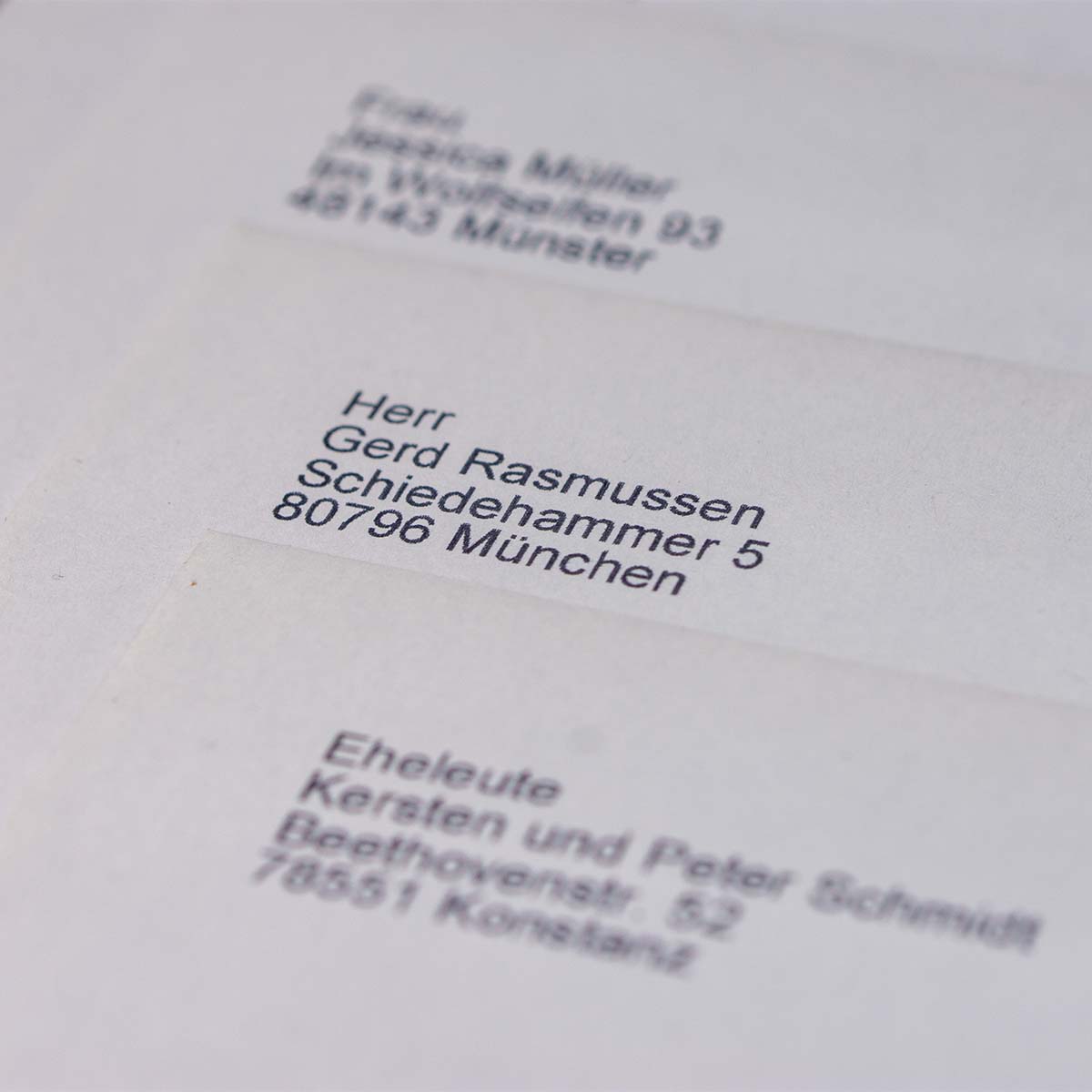 Adressdruck, der funktioniert: Unsere Drucksysteme verarbeiten variable Daten und liefern klare Ergebnisse – für effiziente Mailingproduktionen.