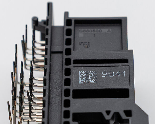 Automobilstecker mit Weißer Beschriftung